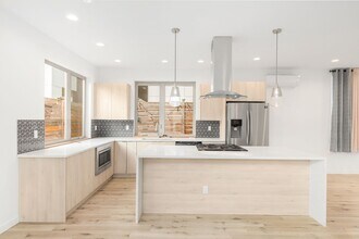 813 26th Ave S in Seattle, WA - Building Photo - Building Photo