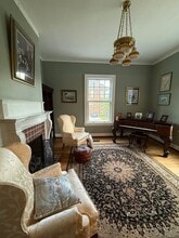 2021 Rivermont Ave in Lynchburg, VA - Foto de edificio - Building Photo