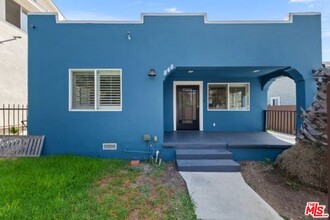 848 N Ridgewood Pl in Los Angeles, CA - Building Photo - Building Photo