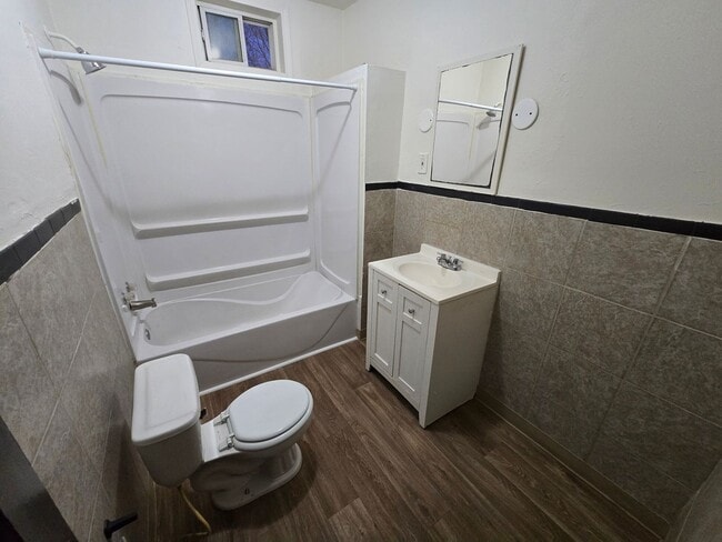 1501 McDonald St in Sioux City, IA - Foto de edificio - Building Photo