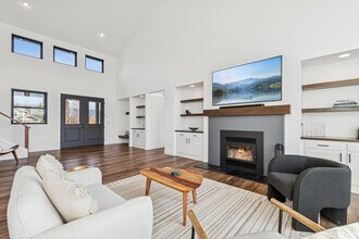 3031 River Lakes Dr in Whitefish, MT - Building Photo - Building Photo