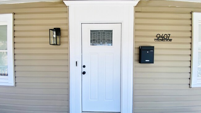 9407 Colesville Rd in Silver Spring, MD - Foto de edificio - Building Photo