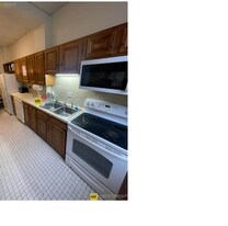 276 Marlborough St, Unit CH in Boston, MA - Building Photo