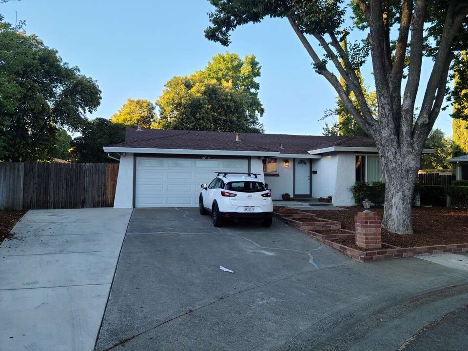 8657 GLENROY WAY, Unit Bedroom 1 in Sacramento, CA - Building Photo