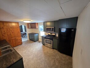 9097 E D Ave in Richland, MI - Building Photo - Building Photo