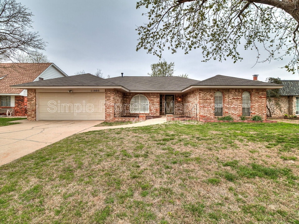11005 NW 115th St in Yukon, OK - Building Photo