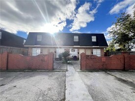 7800 Read Blvd in New Orleans, LA - Building Photo