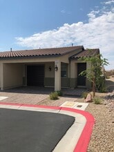 2669 Crystal Blue St in Laughlin, NV - Building Photo - Building Photo