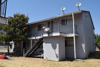 1962 Edwards Ave in Merced, CA - Building Photo - Building Photo