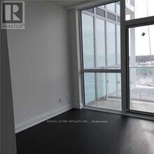 65 Speers Rd in Oakville, ON - Building Photo - Building Photo