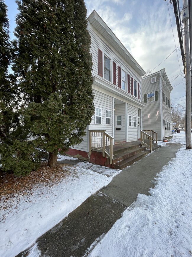 37 South St in Ballston Spa, NY - Building Photo - Building Photo
