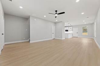 9902 Haddick St in Houston, TX - Building Photo - Building Photo