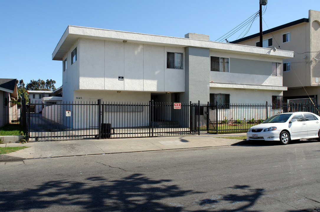 3645 W 104th St in Inglewood, CA - Building Photo