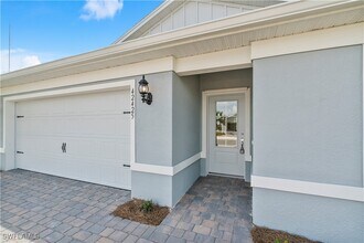 42425 Cascade Dr in Punta Gorda, FL - Building Photo - Building Photo