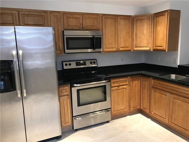 1489 Barcelona Way in Weston, FL - Building Photo - Building Photo