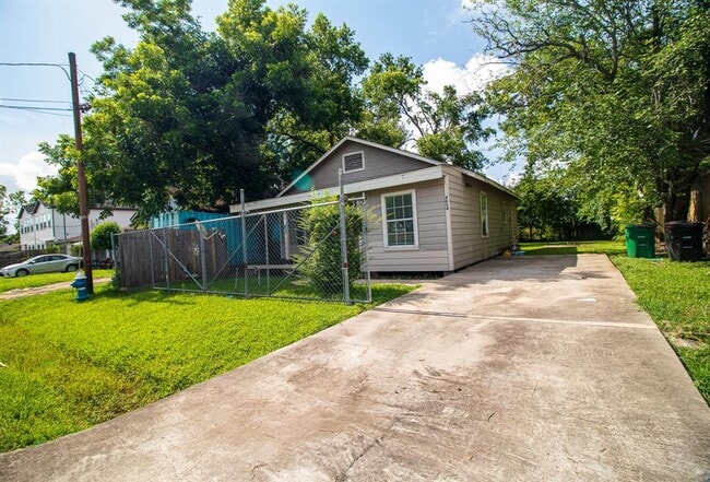 4634 Clover St in Houston, TX - Building Photo - Building Photo