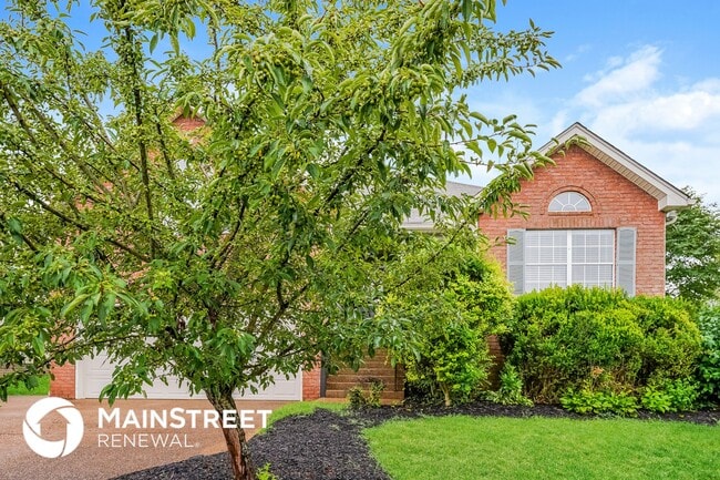 property at 204 Oxford Pl