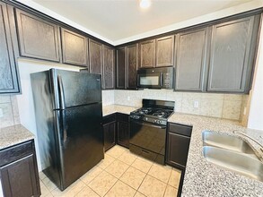 2216 Creekside Ln in Georgetown, TX - Building Photo - Building Photo