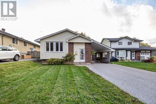 520 Capilano Ct in Oshawa, ON - Building Photo