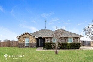 310 Windmill Ct in Waxahachie, TX - Building Photo