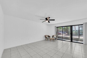11410 8th Way N in St. Petersburg, FL - Building Photo - Building Photo