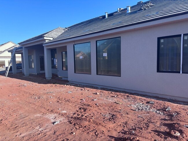 394 Homeside Rd in Washington, UT - Building Photo - Building Photo