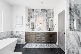 6827 Cadillac St in Houston, TX - Building Photo - Building Photo