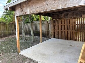 610 E Campus Cir in Fort Lauderdale, FL - Foto de edificio - Building Photo