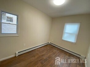 310 Somerset St in New Brunswick, NJ - Building Photo - Building Photo