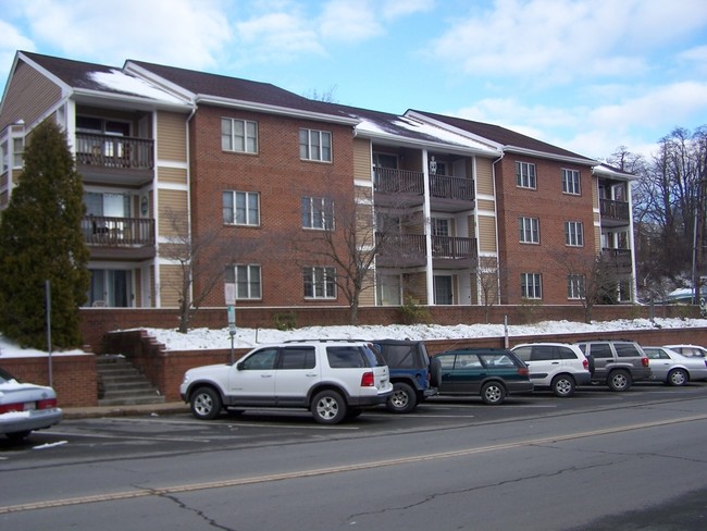 Daniel Boone Condominiums