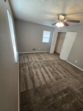 4216 N Church Way, Unit 8 in Louisville, KY - Building Photo - Building Photo