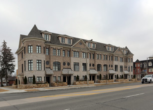 Westwood Towns in Toronto, ON - Building Photo - Building Photo