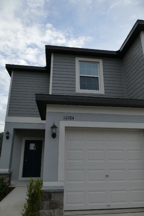 10184 Honey Hammock Wy in San Antonio, FL - Building Photo