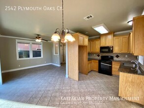 2542 Plymouth Oaks Ct in Stockton, CA - Building Photo - Building Photo