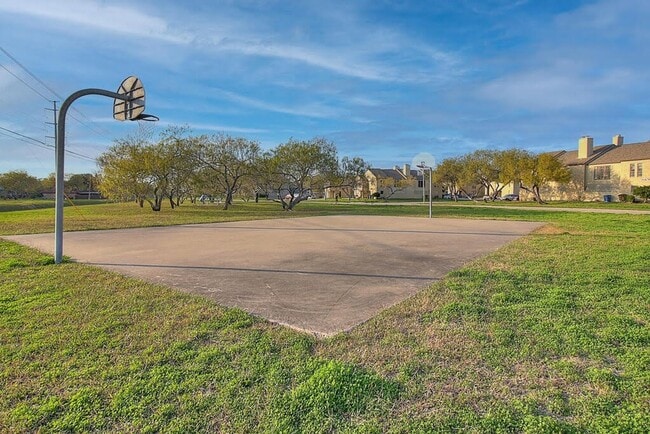 2314 Capitan Dr in Corpus Christi, TX - Building Photo - Building Photo