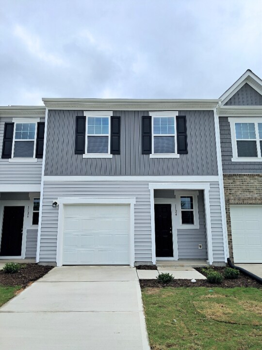 1124 Tofino Dr in Durham, NC - Building Photo