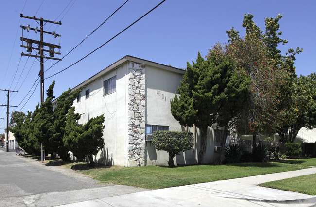 1801-1809 E Wilshire Ave in Fullerton, CA - Building Photo - Building Photo