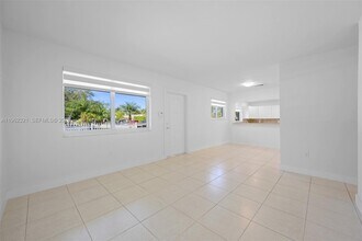 1811 SW 18th Ave in Miami, FL - Building Photo - Building Photo