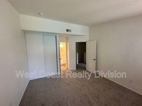 8167 Vineyard Ave in Rancho Cucamonga, CA - Building Photo - Building Photo
