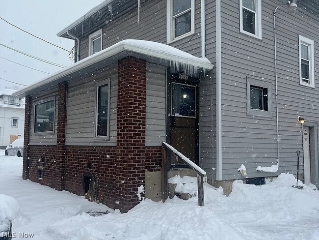 property at 1071 Fairbanks Pl
