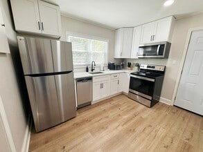 372 Juless St in Danville, VA - Building Photo - Building Photo