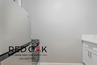 692 Valencia St in Los Angeles, CA - Building Photo - Building Photo