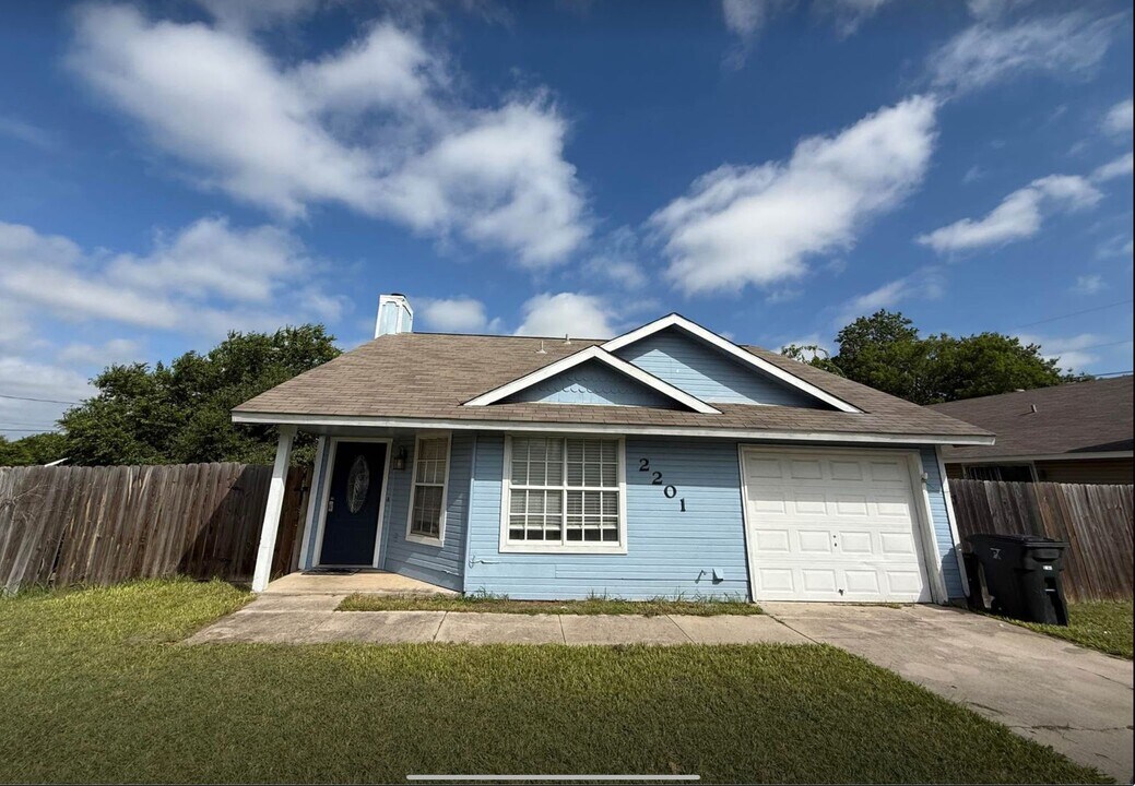 2201 Purser Dr in Killeen, TX - Building Photo
