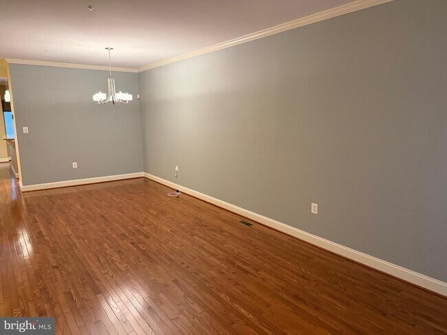 property at 615 Strandhill Ct