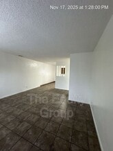 2736 S Sallee St in Visalia, CA - Building Photo - Building Photo