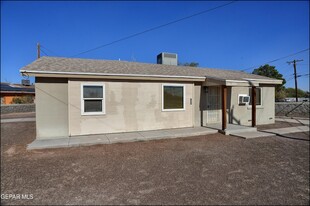 103 Helms Rd in El Paso, TX - Foto de edificio - Building Photo