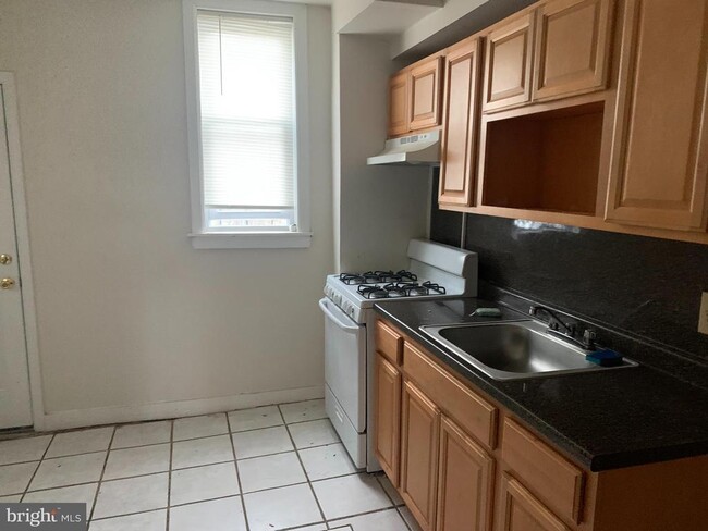 property at 6239 N Woodstock St