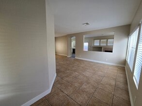 7824 Pinnochio Ave in Las Vegas, NV - Building Photo - Building Photo