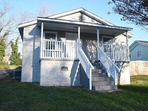 10 Link St in Greenville, SC - Building Photo - Building Photo