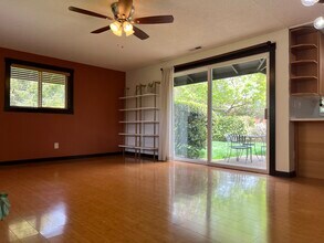 12620 SE McGillivray Blvd in Vancouver, WA - Building Photo - Building Photo